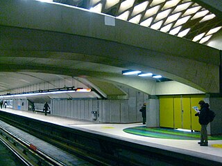 <span class="mw-page-title-main">Jarry station</span> Montreal Metro station