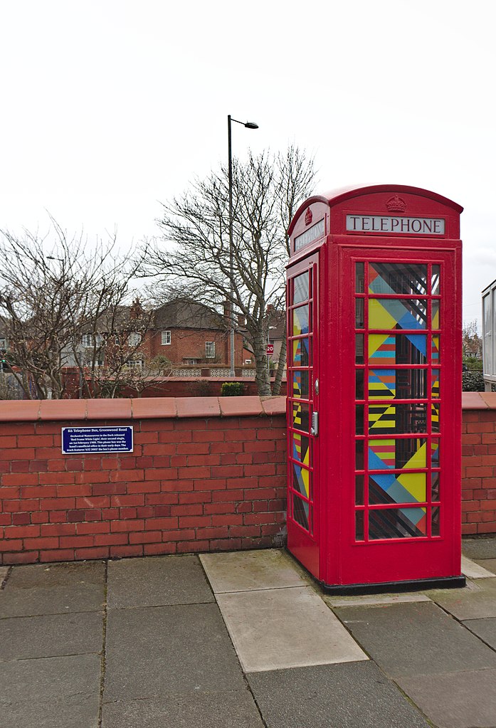 Red telephone box - Wikipedia