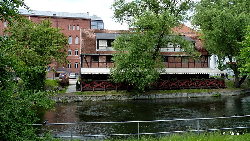 File:Karczma Młyńska widok z Ulicy Przyrzecze. - panoramio.jpg