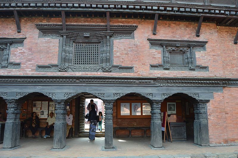 File:Keshav Narayan chowk, Patan Durbar Square, Lalitpur.jpg