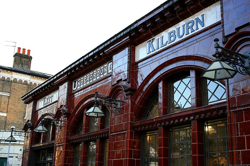 File:Kilburn Park tube station1.jpg