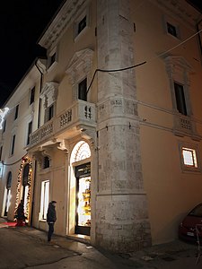 L'Aquila - Palazzo Manieri 07.jpg