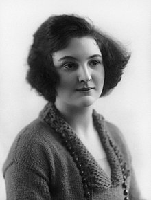 Леди Элеонора Фурно Смит (1920), из Национальной портретной галереи, Лондон