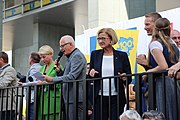 Deutsch: Landeshauptfrau Mikl-Leitner beim Erntedankumzug beim Landhausfest 2022 in St. Pölten anlässlich 100 Jahre Niederösterreich