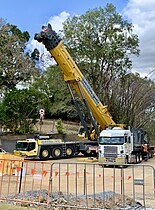 Liebherr mobile crane 450T, Brisbane.jpg