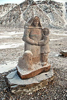 Monument to the first Inuit exiles of 1952 and 1955