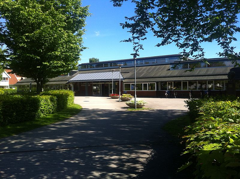 File:Ljungby Bibliotek.JPG