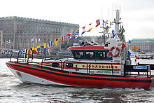 Swedish rescue vessel Drottning Silvia (Queen Silvia) in front of the Royal Castle in Stockholm, Sweden MS Drottning Silvia framfor slottet.JPG