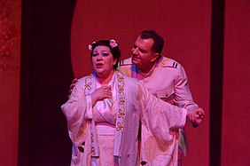 "Madam Baterflaj", opera u tri čina Đakoma Pučinija u režiji Voje Soldatovića; Opera SNP-a, Novi Sad, 2008/09; Laura Pavlović (sopran), Janko Sinadinović (tenor)