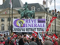 The French Union Solidaires protesting in the Place du Martroi in Orleans Manifestation 16 octobre 2010 Orleans - banniere SUD.jpg