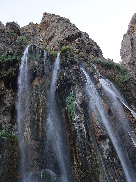 File:Margoon Waterfall - panoramio.jpg