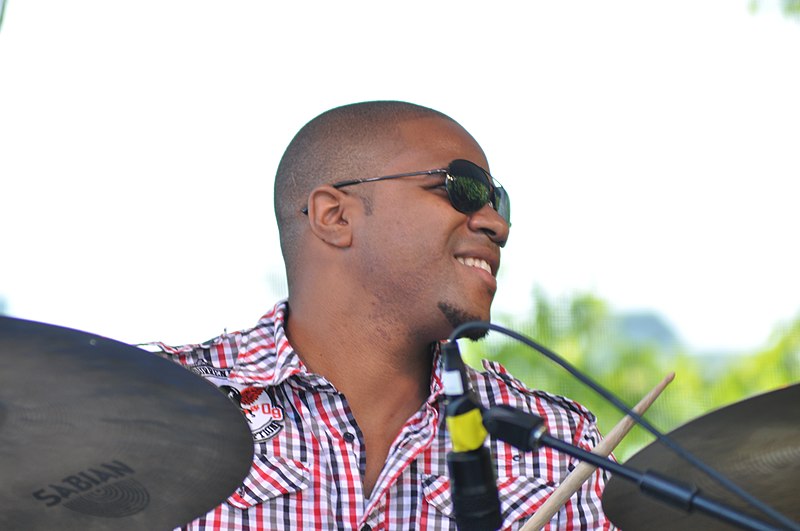 File:McTuff Trio - Bumbershoot 2010 - DVonne Lewis 01.jpg