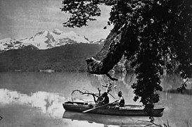 Men in Row Boat on Lake(GN04798).jpg