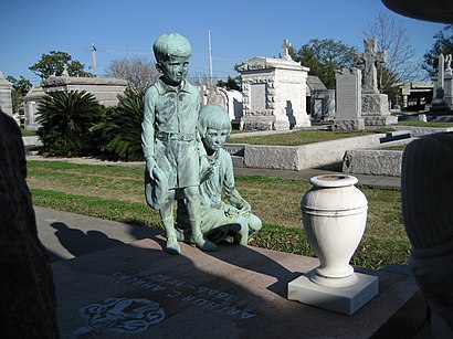 How to get to Metairie Cemetery with public transit - About the place