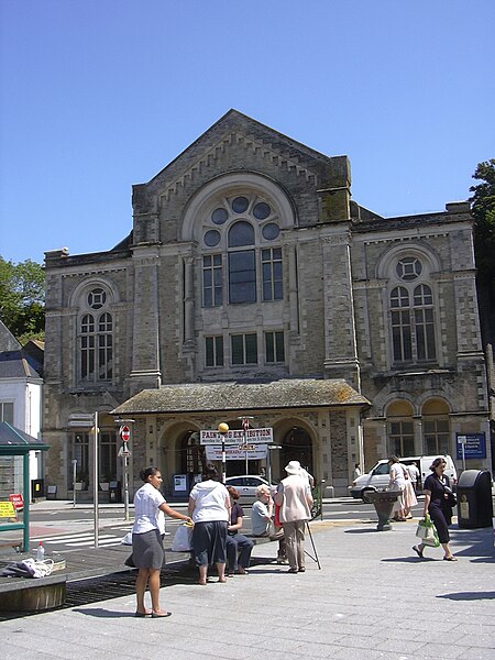 File:Methodist-Church-The Moor-FALMOUTH.JPG