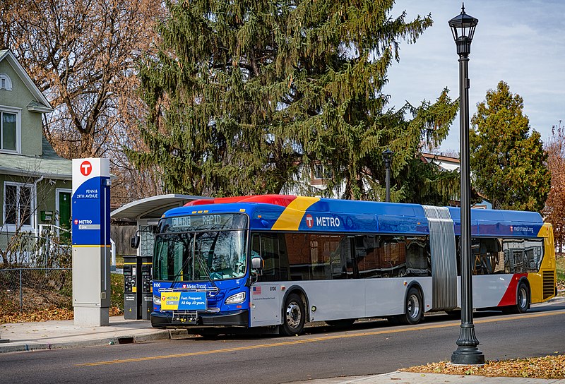 File:Metro Transit METRO C Line BRT Bus on Penn Avenue, Minneapolis (49040491042).jpg