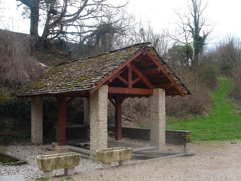 File:Michalieu Lavoir.JPG