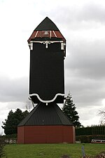 Moergestel - voorzijde standerdmolen zonder bovenas.jpg