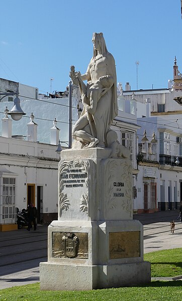 File:Monumento a los Caídos en África 01.jpg