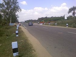 Nh4 в Тирувалам, област Велор.