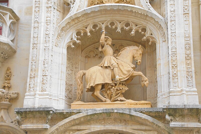 File:Nancy - Equestrian sculpture (10459585216).jpg