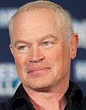 Neal McDonough (31197145535) (rajattu).jpg