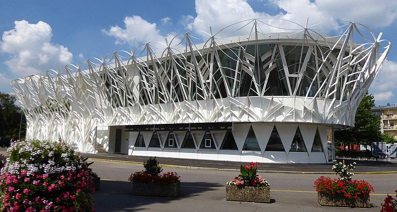 File:New Bus Station Remich, LU.jpg