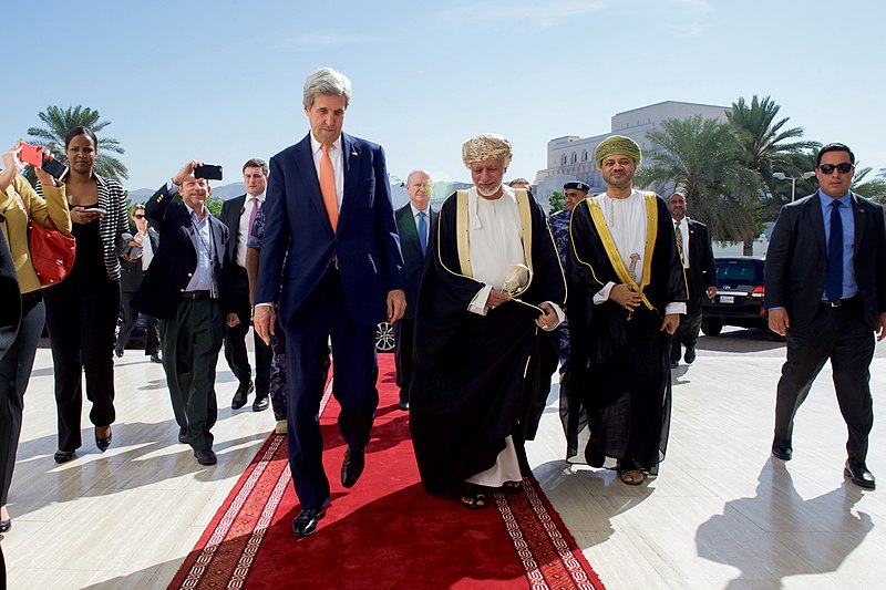 File:Omani Foreign Minister Yusuf bin Alawi Escorts Secretary Kerry as he Arrives at the Ministry of Foreign Affairs in Muscat (22798781058).jpg