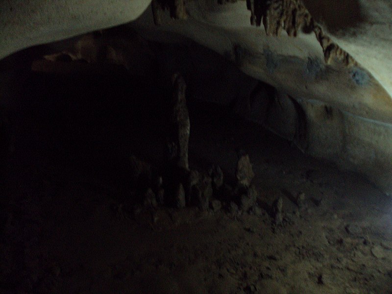 File:Orlova Chuka Cave 037.jpg