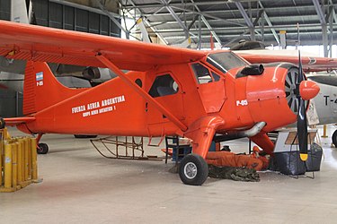 P-05 DHC-2 Castoro Fuerza Aerea Argentina (8164164610).jpg