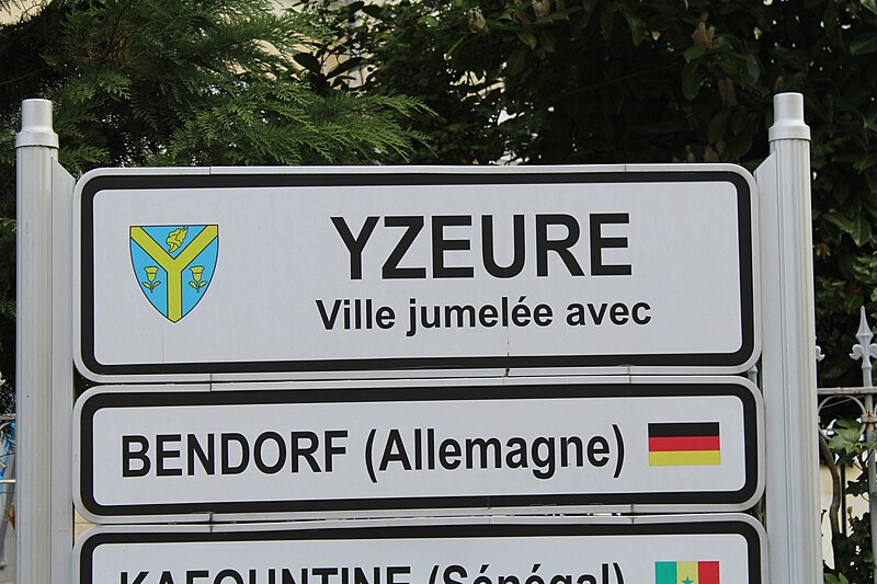 File:Panneau Jumelage Yzeure 1.jpg