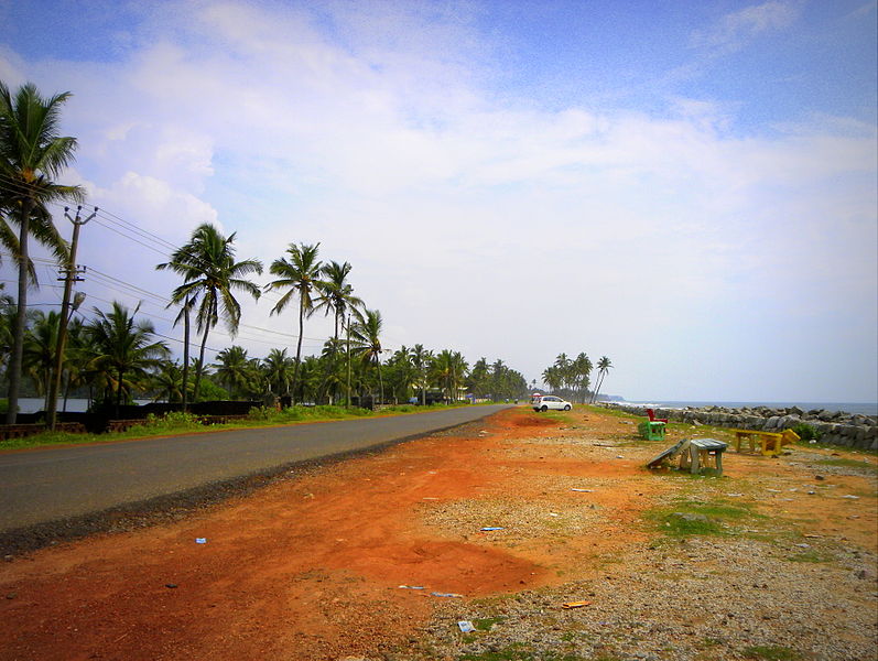 File:Paravur-Varkala Coastal Road at Thekkumbhagam.jpg
