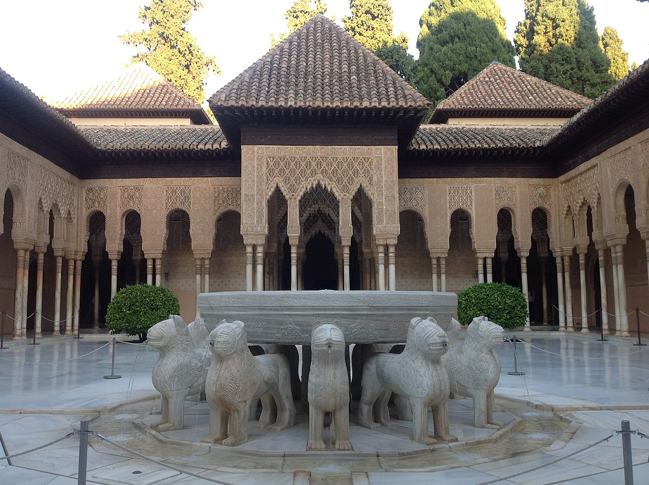 Archivo:Patio de los Leones. Alhambra de Granada. Spain..JPG - Wikipedia,  la enciclopedia libre