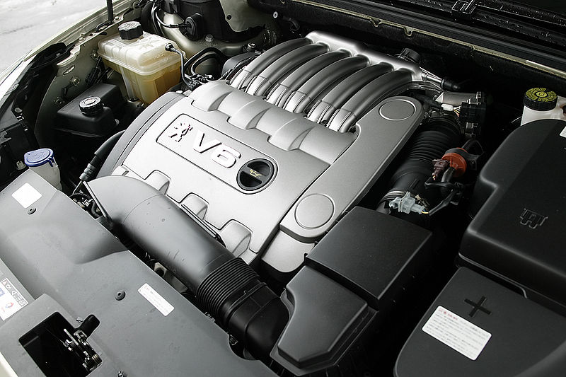 File:Peugeot 407 V6 engine.JPG