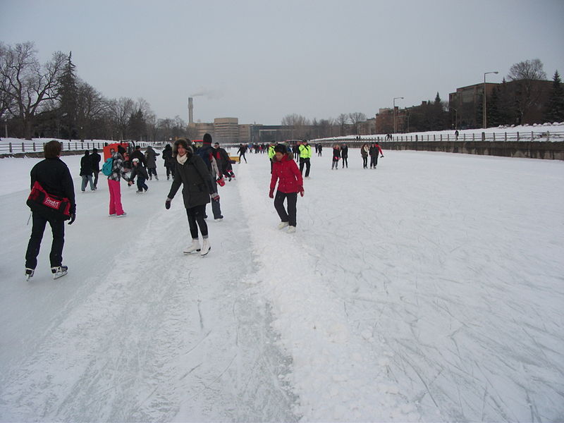 File:RideauSkating.jpg