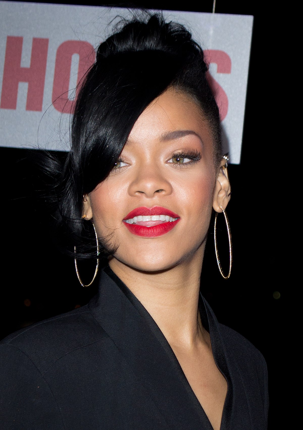 File:Rihanna 2012 (Headshot).jpg - Wikipedia