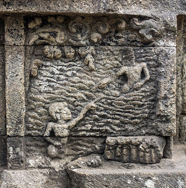 File:Rimbi temple relief, Jombang, 2017-09-19 04.jpg