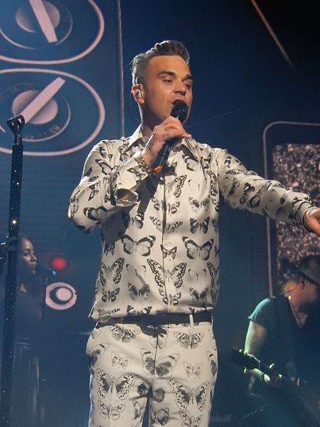 File:Robbie Williams, Roundhouse, London (Apple Music Festival) (29856175551).jpg