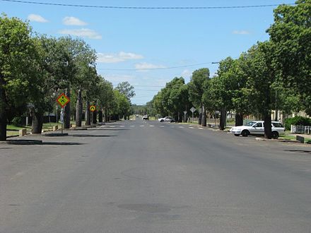 Heroes Avenue, 2010 Roma Heroes Avenue, 2010.jpg