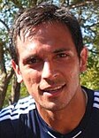 Roque Santa Cruz, piłkarz urodzony 16 sierpnia.