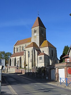 Roye-sur-Matz - Église Saint-Martin 1.jpg