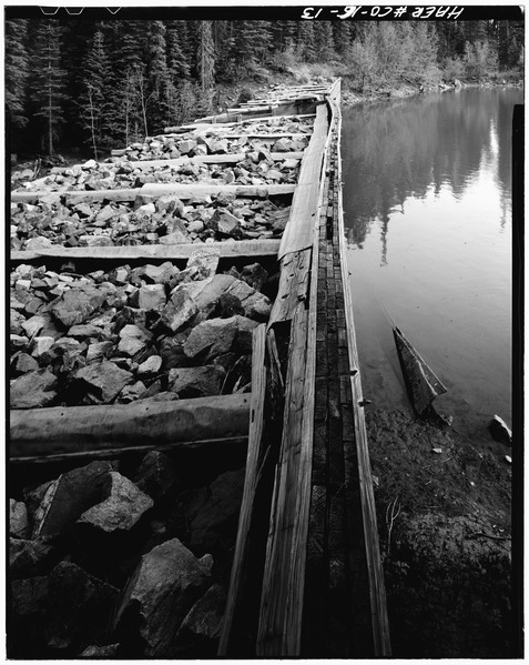 File:SIDE VIEW- CREST OF DAM-1980 - Aspaas Dam, Tacoma, La Plata County, CO HAER COLO,33-TAC.V,2-13.tif