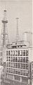 1961年（昭和36年）頃のさっぽろテレビ塔（左端）。札幌テレビ放送 (STV) の旧放送会館が近隣にあり、親局送信所として稼動していた。時計はまだ設置されていないので10月以前。