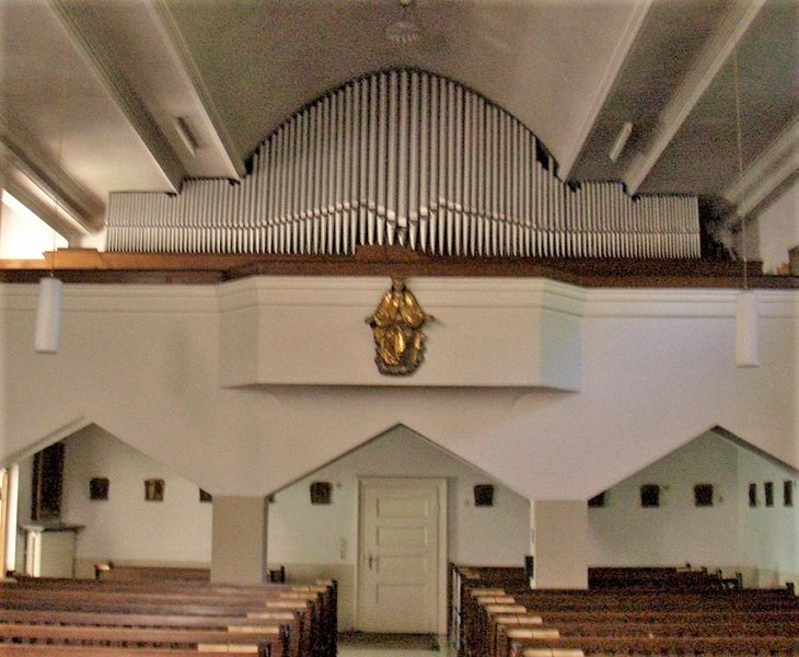 File:Saarbrücken, Ehem. Oblatenkloster (Empore und Späth-Orgel).jpg
