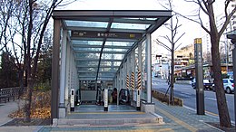 Seoul-metro-723-Yongmasan-station-entrance-3-20181123-095314.jpg