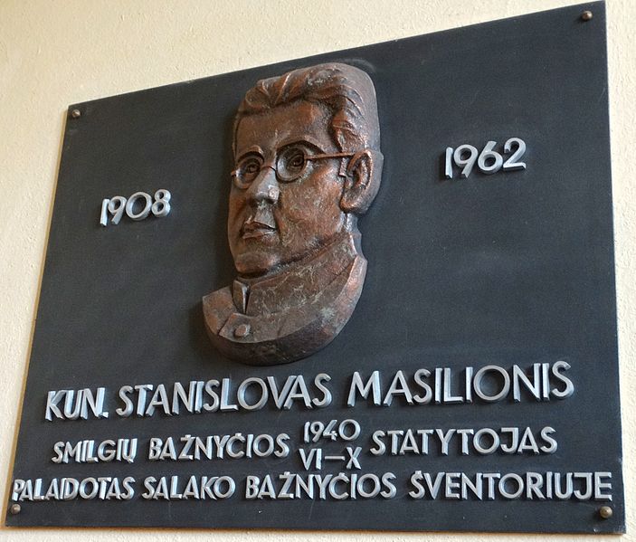 File:Smilgiai (Biržai), lenta S. Masilioniui bažnyčioje.JPG