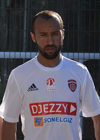 <span class="mw-page-title-main">Nacereddine Khoualed</span> Algerian footballer