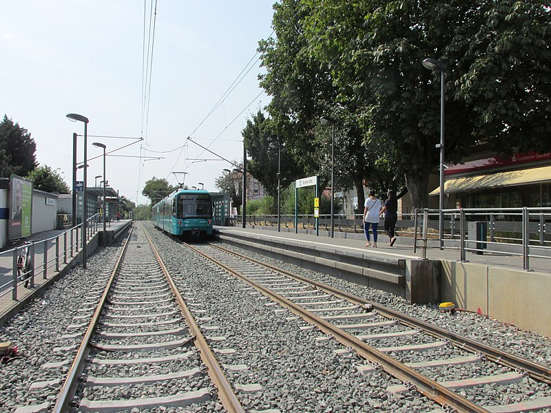 File:Stadtbahnhaltestelle Bonames Mitte, 1, Bonames, Frankfurt am Main.jpg