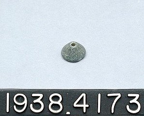 Stone Button, Yale University Art Gallery, inv. 1938.4173