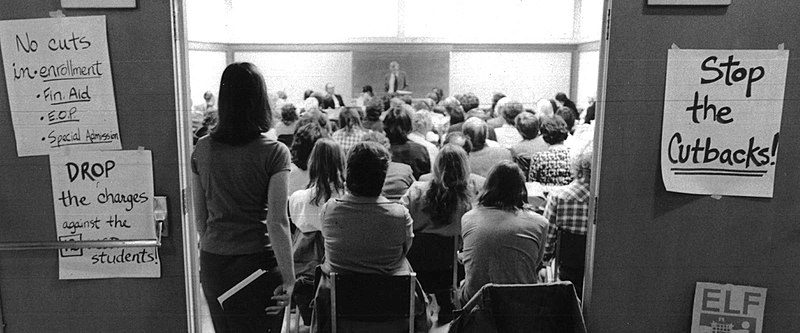 File:Student protest UC Berkeley.jpg